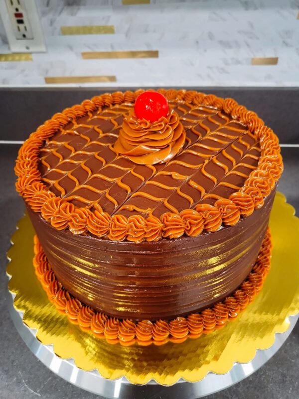 CHOCOLATE CAKE